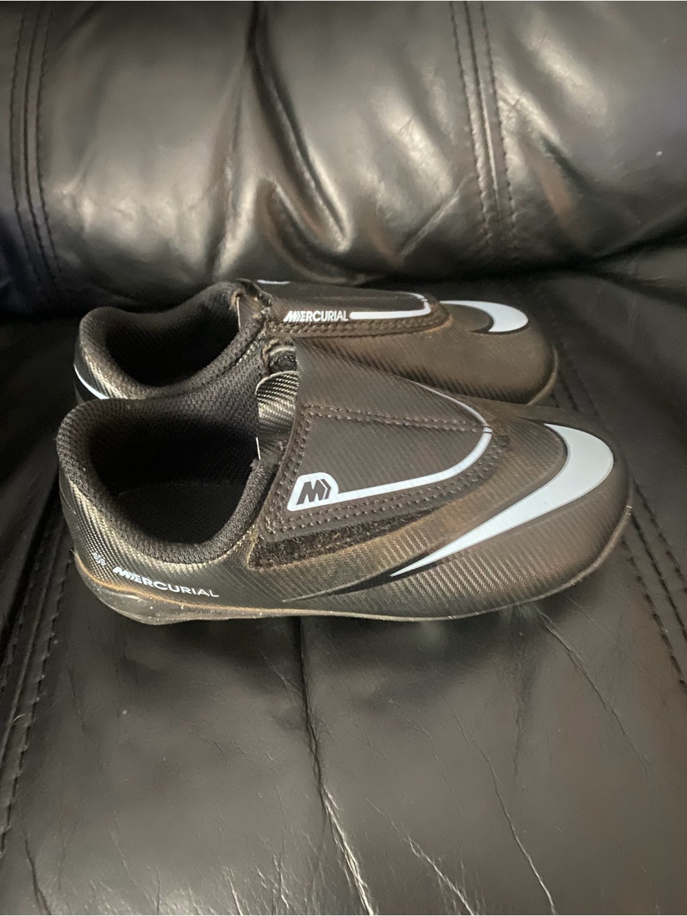 Kids Black Soccer Shoes with Light Blue Accents Size 9 Toddler Boys Girls